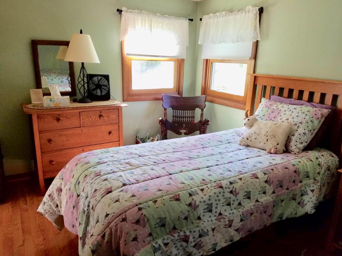 Rainbow Ridge Farms Bed & Breakfast Onalaska Exterior photo